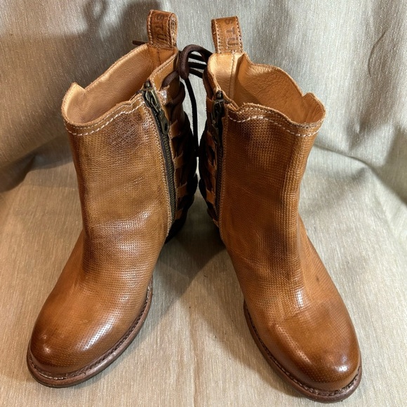 BED STU Sz 6.5 Blaire Stacked Heel Zipper Lace Up Back Ankle Booties Tan Rustic - Picture 2 of 14